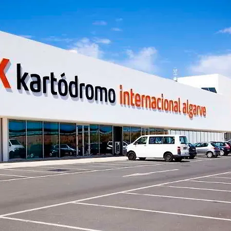 Aparthotel Mirachoro 3*